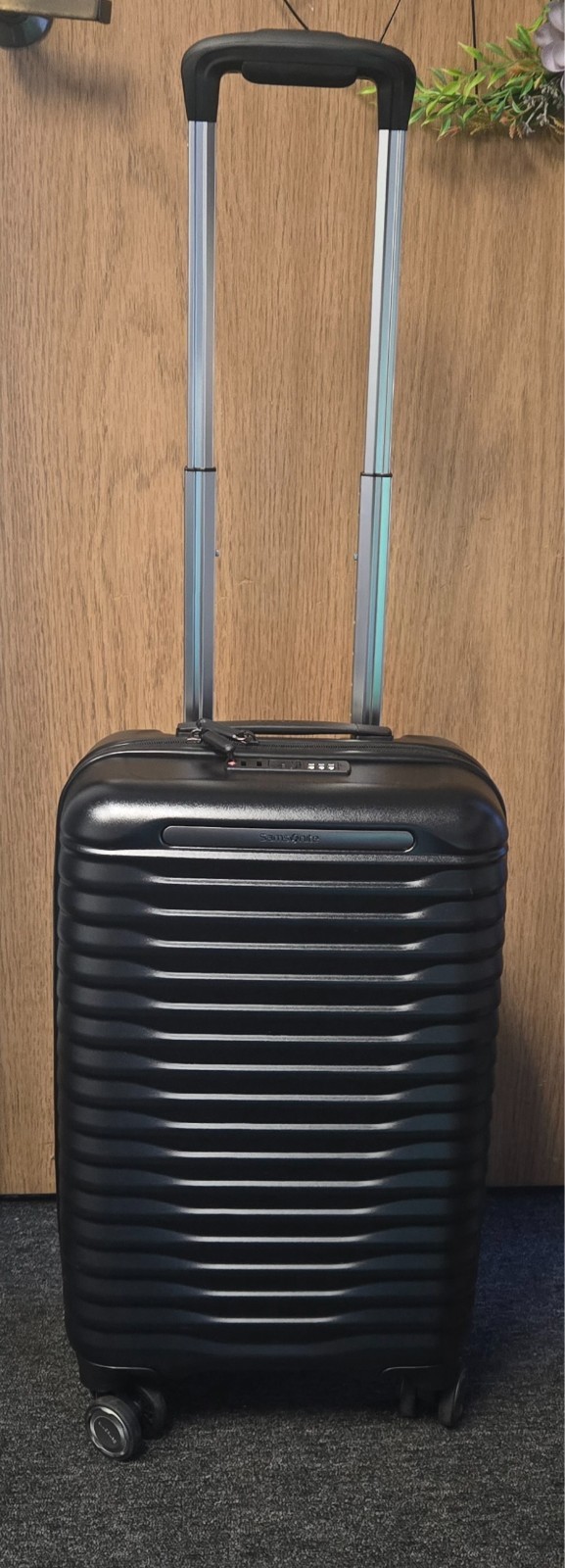 Samsonite Element XLT 2.0 , Carry-On 20\ Samsonite Element XLT 2.0 , Carry-On 20\