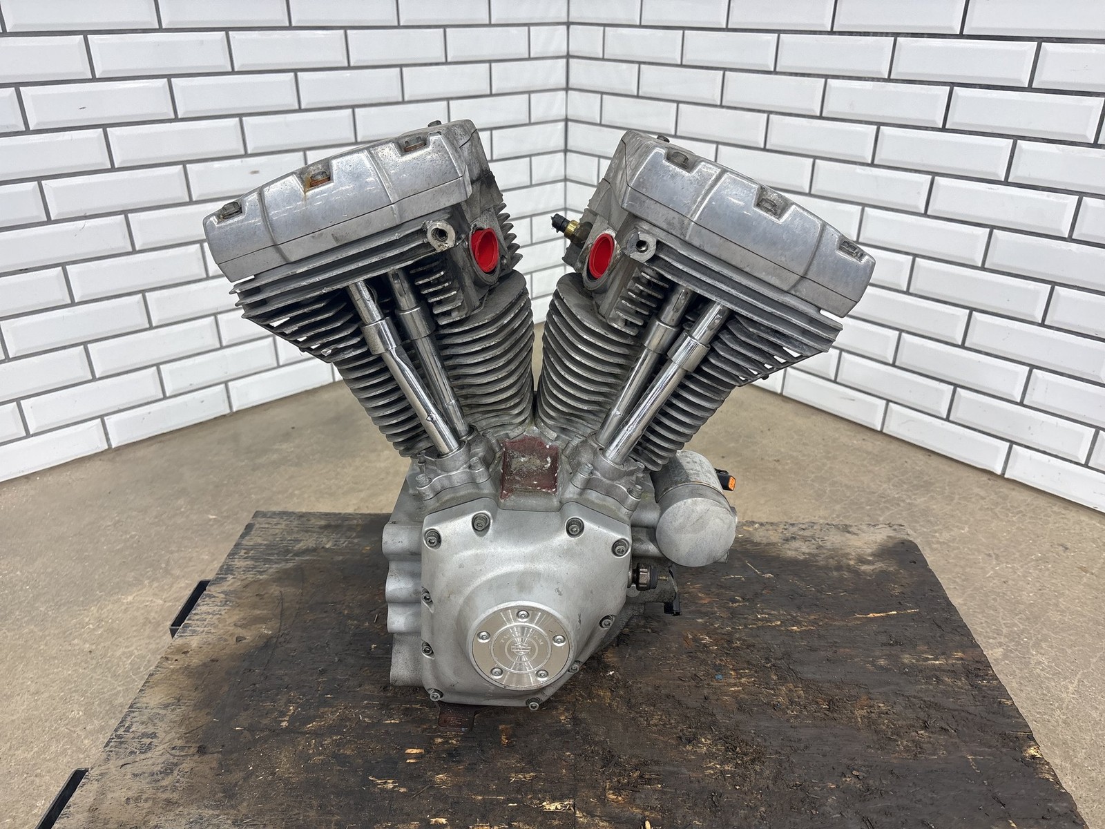 2006 Harley Dyna Super Glide FXDI OEM EFI Twin Cam 88 Engine Motor 19256-06