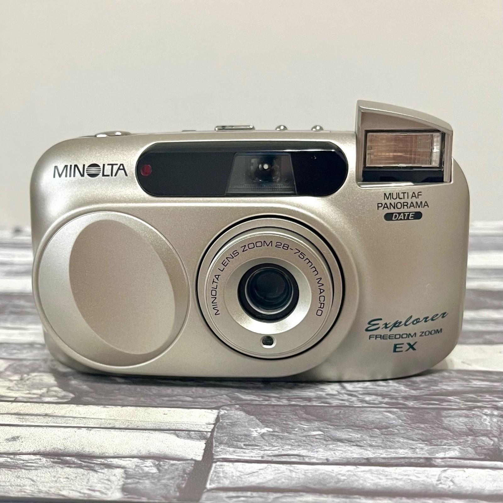 Minolta Explorer Freedom Zoom EX 35mm Film Camera 28-75mm Working From Japan