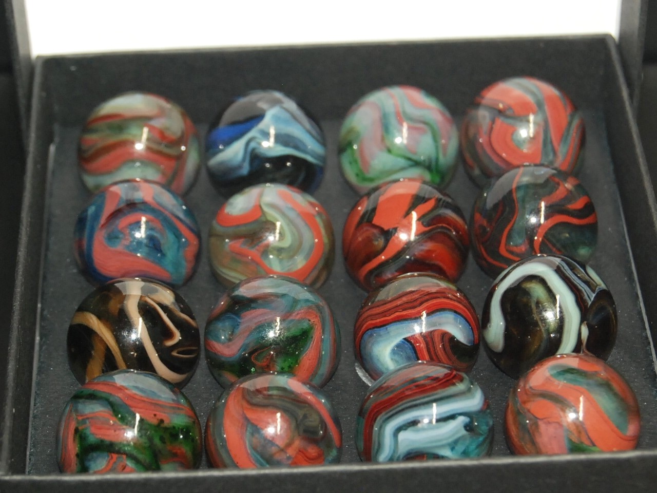 L@@K  Nice Box of 16 Jabo Ultra Marbles Collector Set # 513