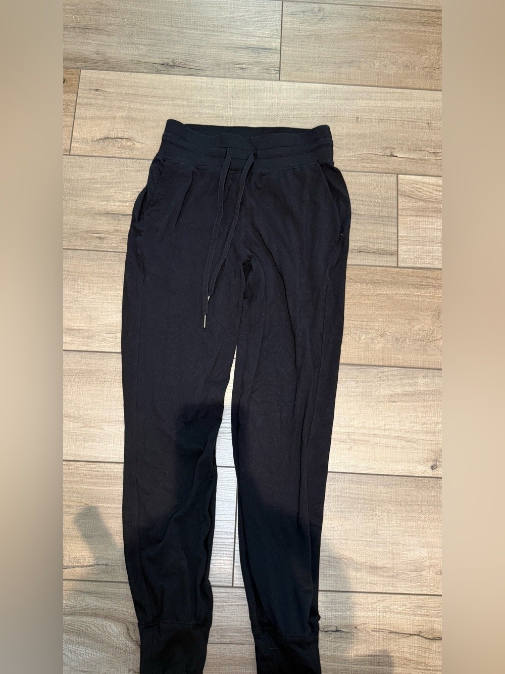 Lululemon Black Jogger Pants Womens Size 4 Stretch Drawstring 27” Inseam Lululemon Black Jogger Pants Womens Size 4 Stretch Drawstring 27” Inseam