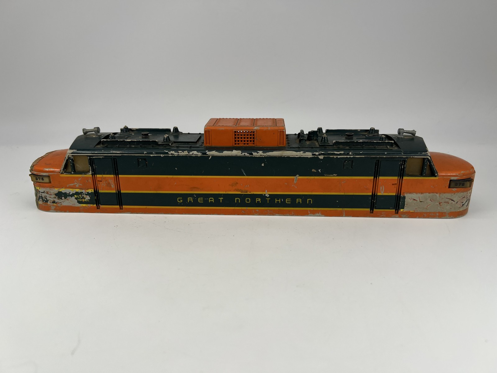 Lionel #2358 O Gauge Great Northern Locomotive SHELL ONLY Poor Repair