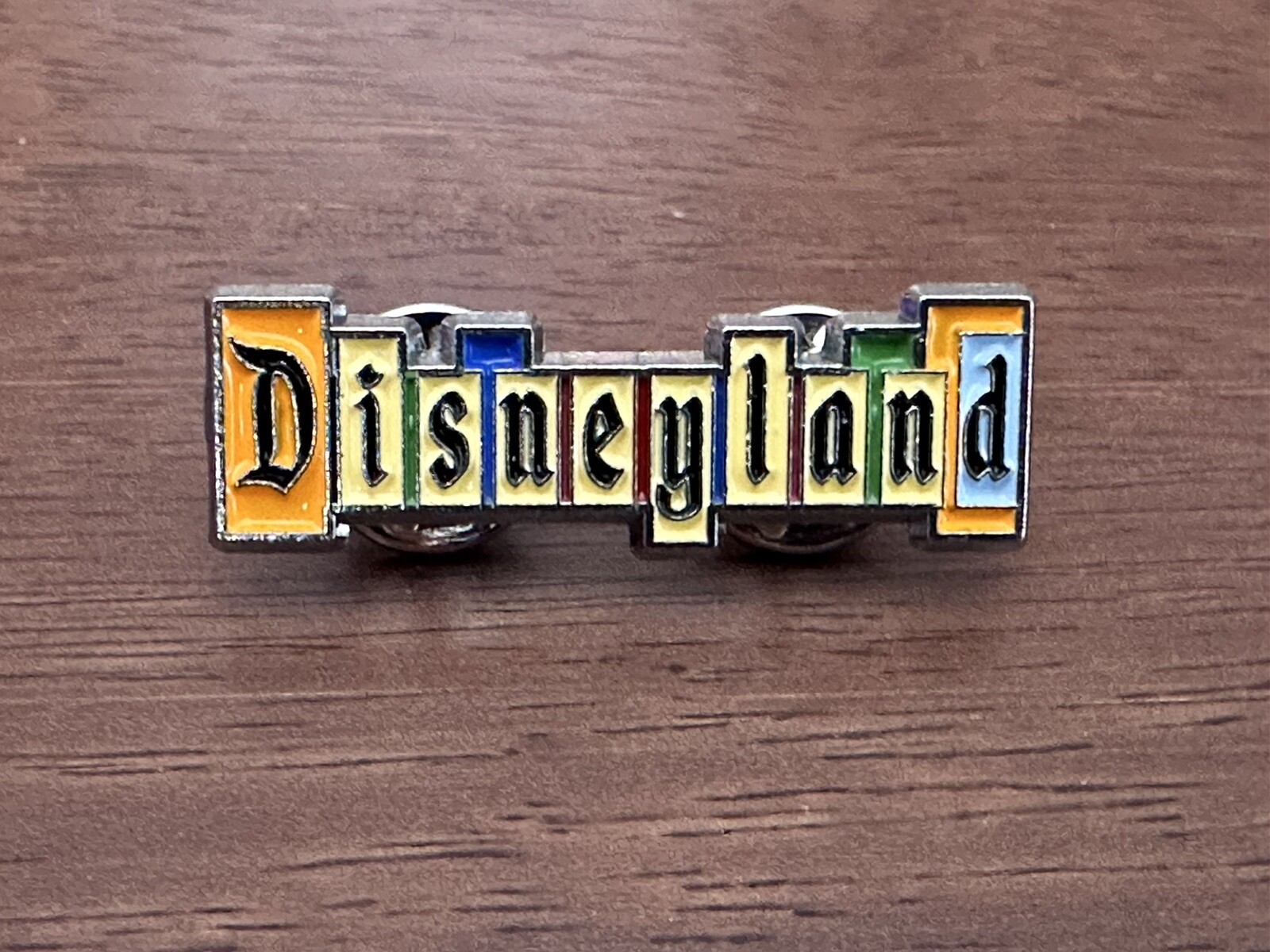 Disneyland Retro Classic Marquee Logo Sign Pin Disneyland Retro Classic Marquee Logo Sign Pin