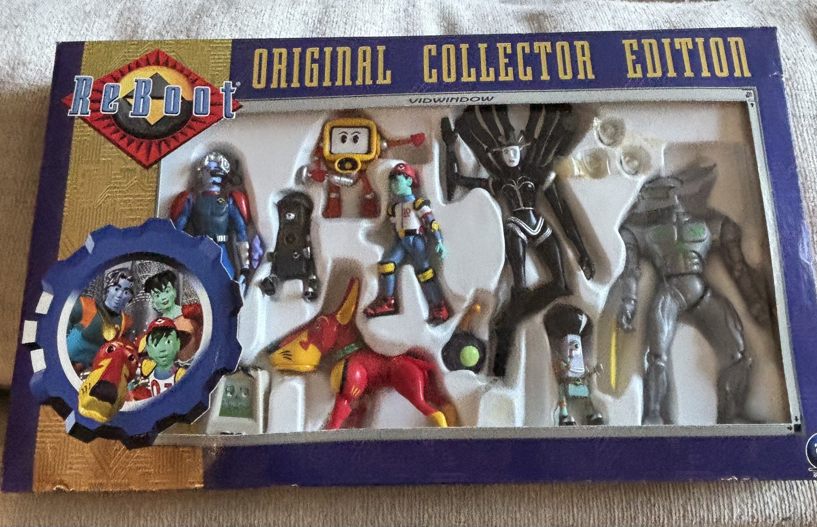 ReBoot Original Collector Edition Figure Toy Set by Irwin Toys 2000 RARE #31066 ReBoot Original Collector Edition Figure Toy Set by Irwin Toys 2000 RARE #31066