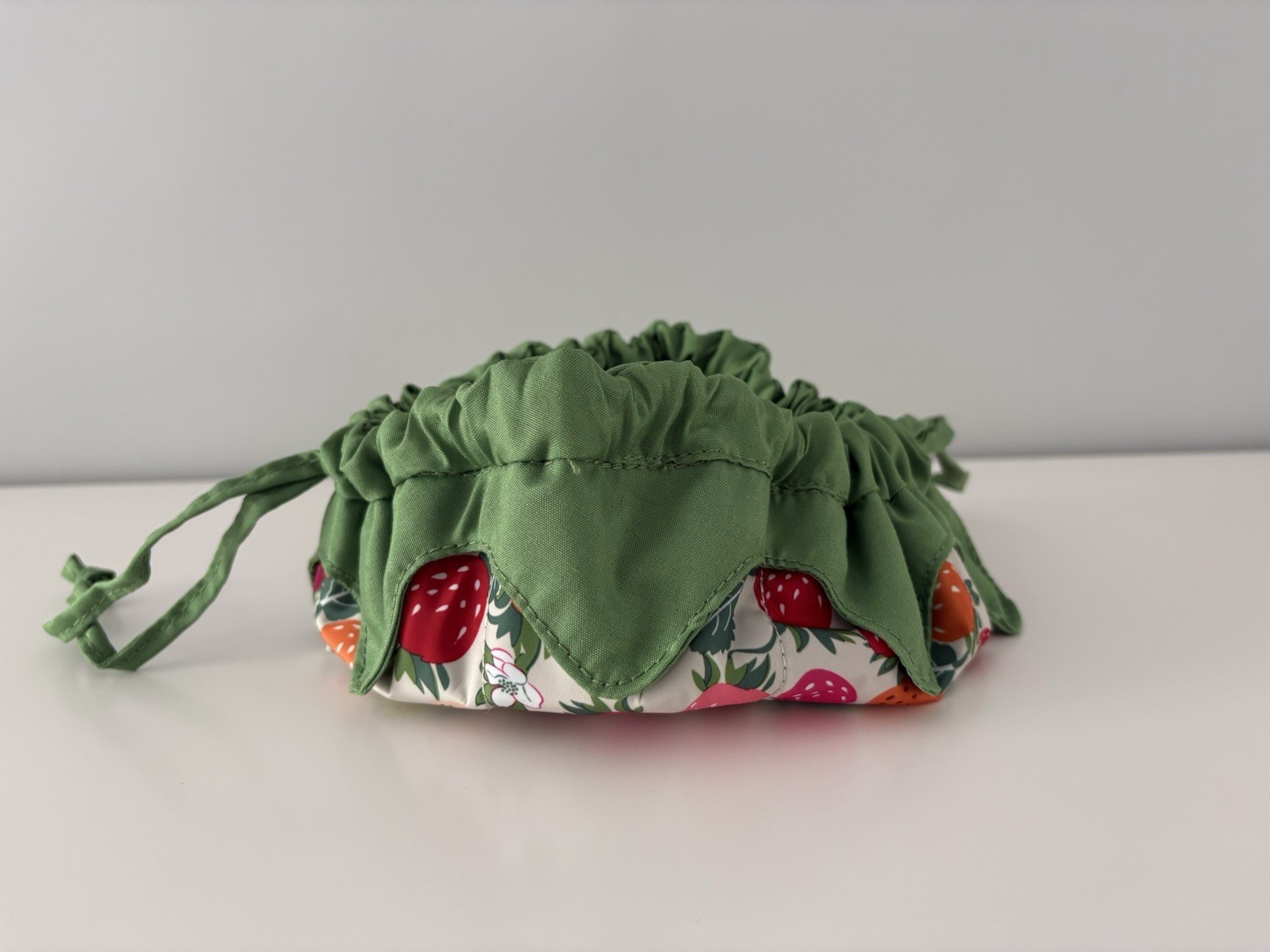 Vera Bradley NWT Strawberry Cosmetic/Jewelry Bag BUSHELS OF BERRIES PUMICE STONE Vera Bradley NWT Strawberry Cosmetic/Jewelry Bag BUSHELS OF BERRIES PUMICE STONE