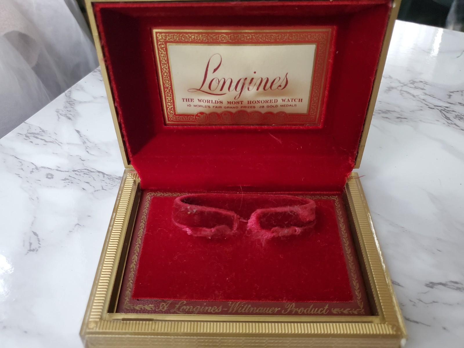 Vintage Longines- Wittnauer Watch Co Inc. Women's Watch Presentation Box EMPTY Vintage Longines- Wittnauer Watch Co Inc. Women's Watch Presentation Box EMPTY