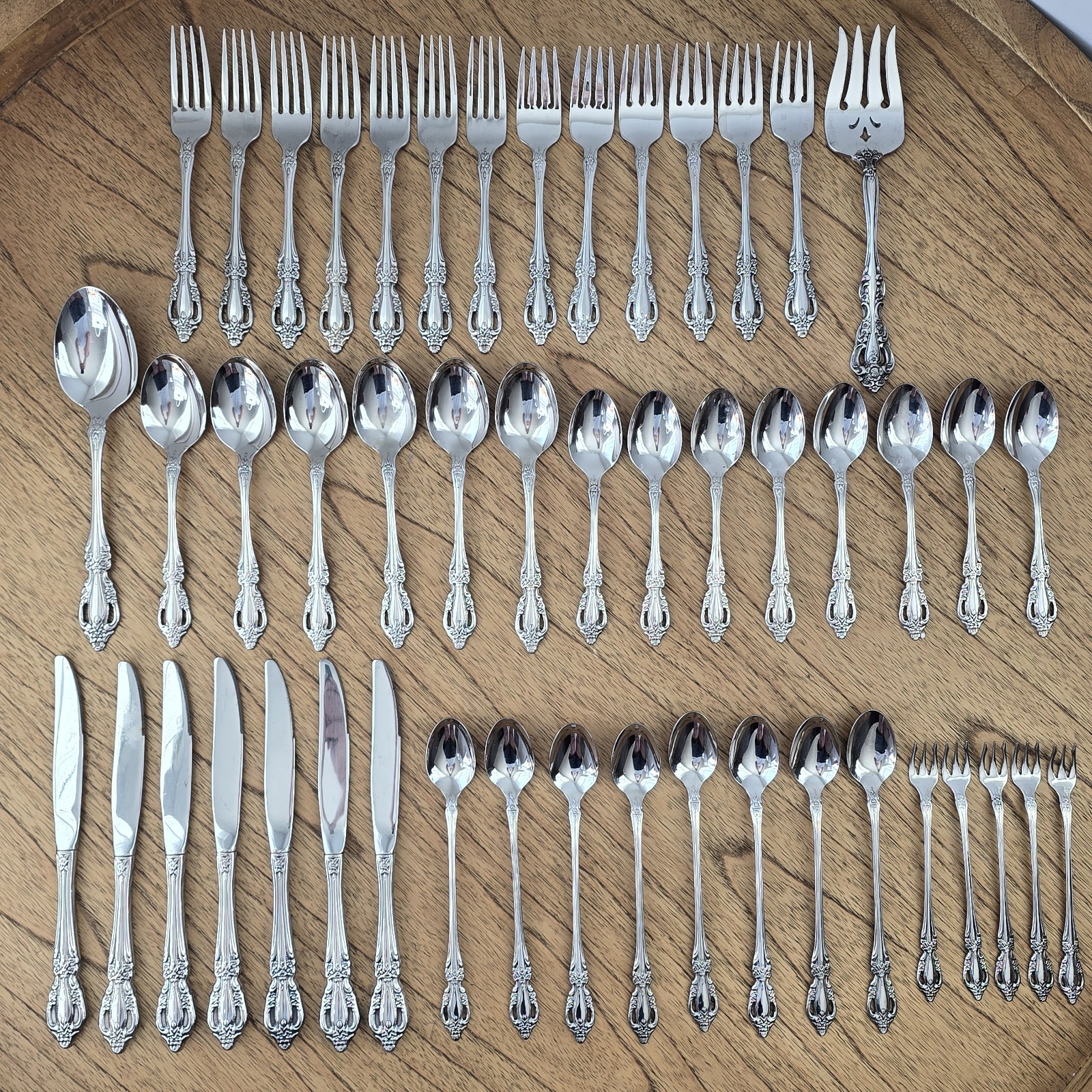 Oneida Raphael Distinction Deluxe Stainless Serving Dinnerware Lot of 49 HH Set