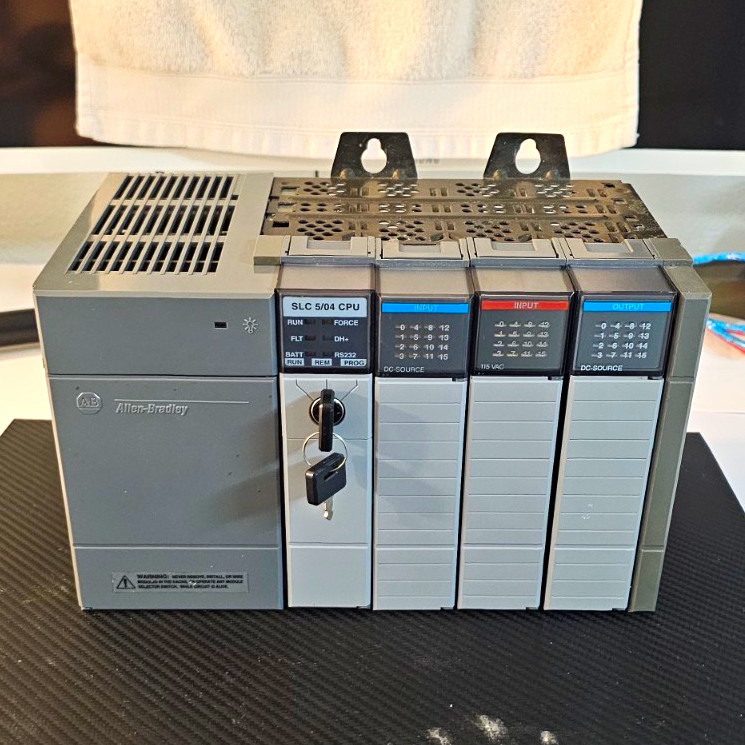 Allen-Bradley SLC 500 1747-L542 1746-A4 1746-P2 1746-IV16 IA16 OB16 PLC