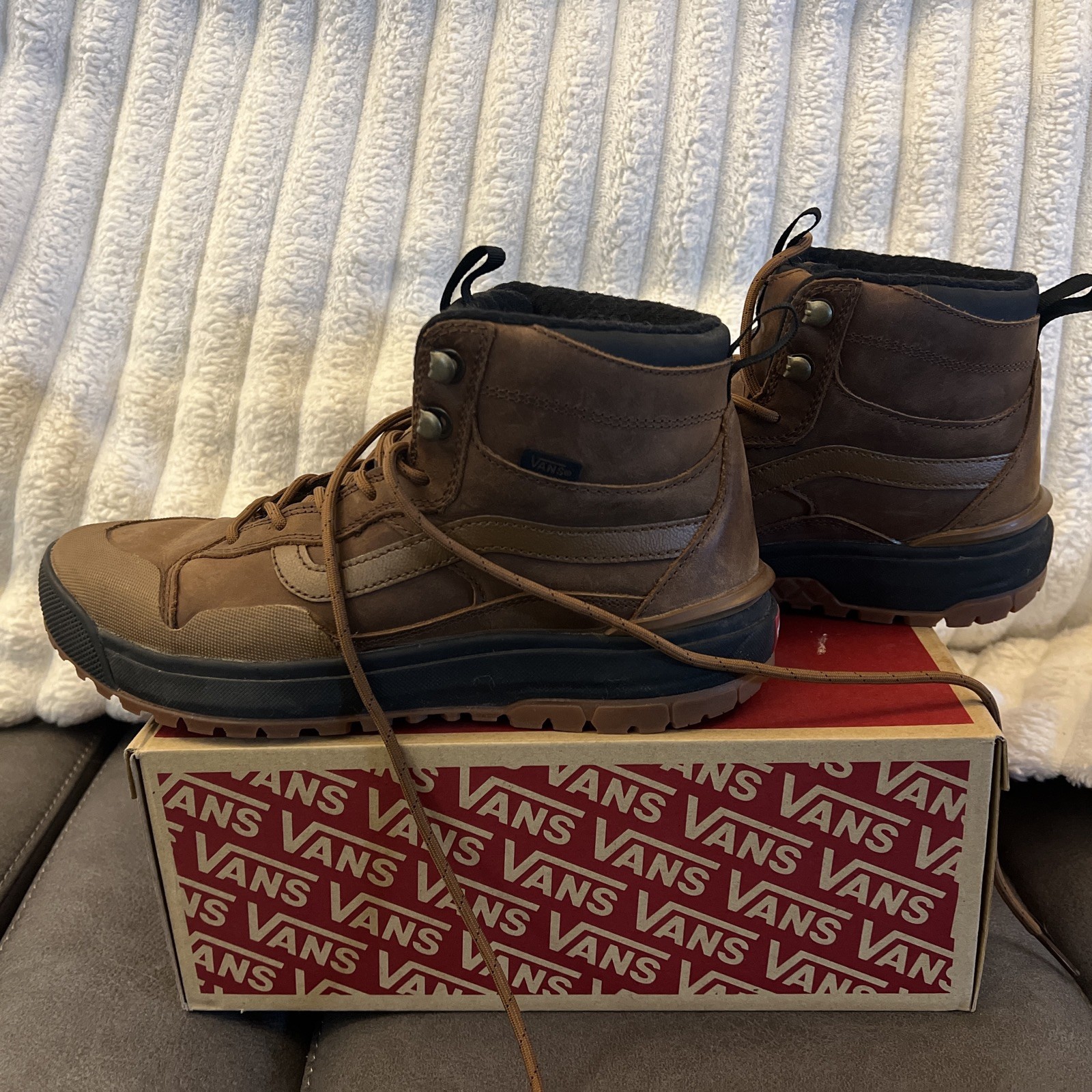 Vans M 9 waterproof Ultra Range OTW 500383 Ultracush Brown Leather Sneaker Boot Vans M 9 waterproof Ultra Range OTW 500383 Ultracush Brown Leather Sneaker Boot