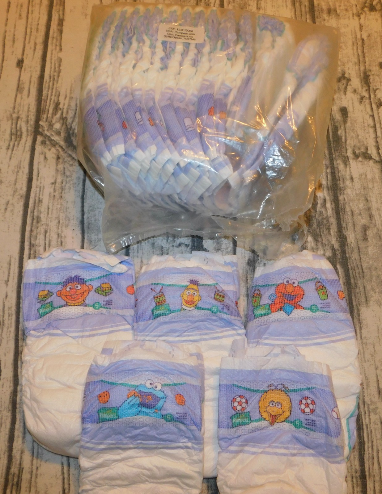 VTG 2006 PAMPERS CRUISERS sz 5 DIAPERS OPEN PACK 18 SESAME STREET RETIRED SAMPLE