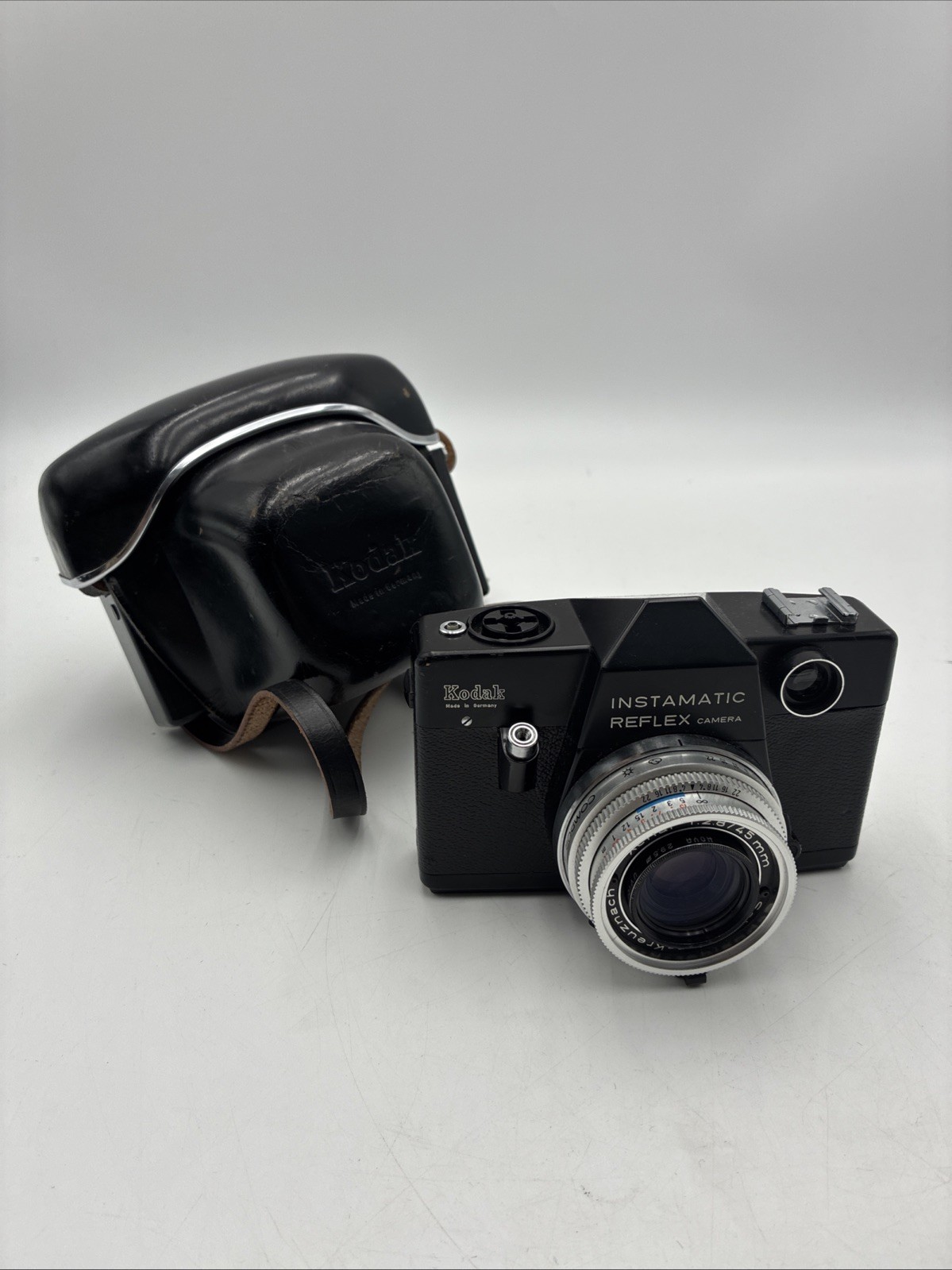 1968 GERMANY Kodak Instamatic Reflex Camera Schneider-Kreuznach f:2.8 45 mm lens 1968 GERMANY Kodak Instamatic Reflex Camera Schneider-Kreuznach f:2.8 45 mm lens