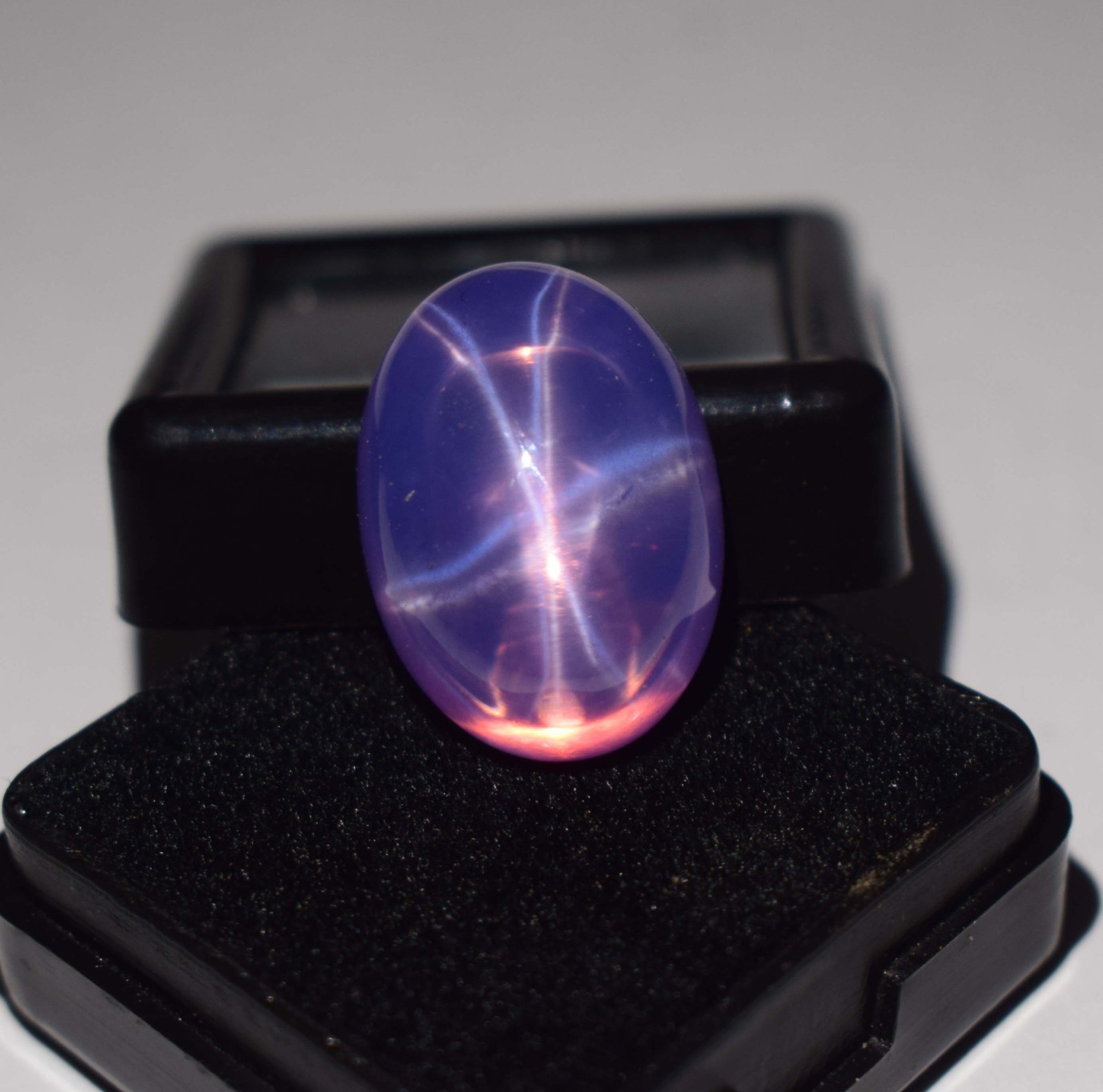 Natural Purple Pink Star sapphire Gemstone 16Ct Oval  6 Rays star Gemstone