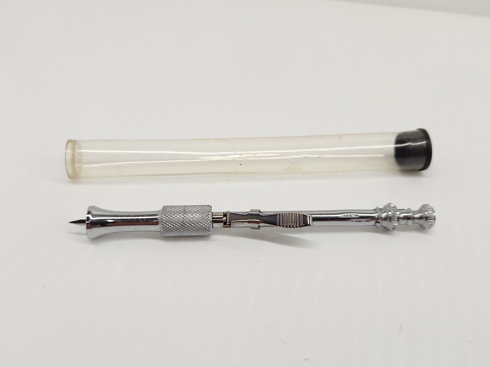 Vintage medical needle for drawing blood  ( Works As It Should) German Adam