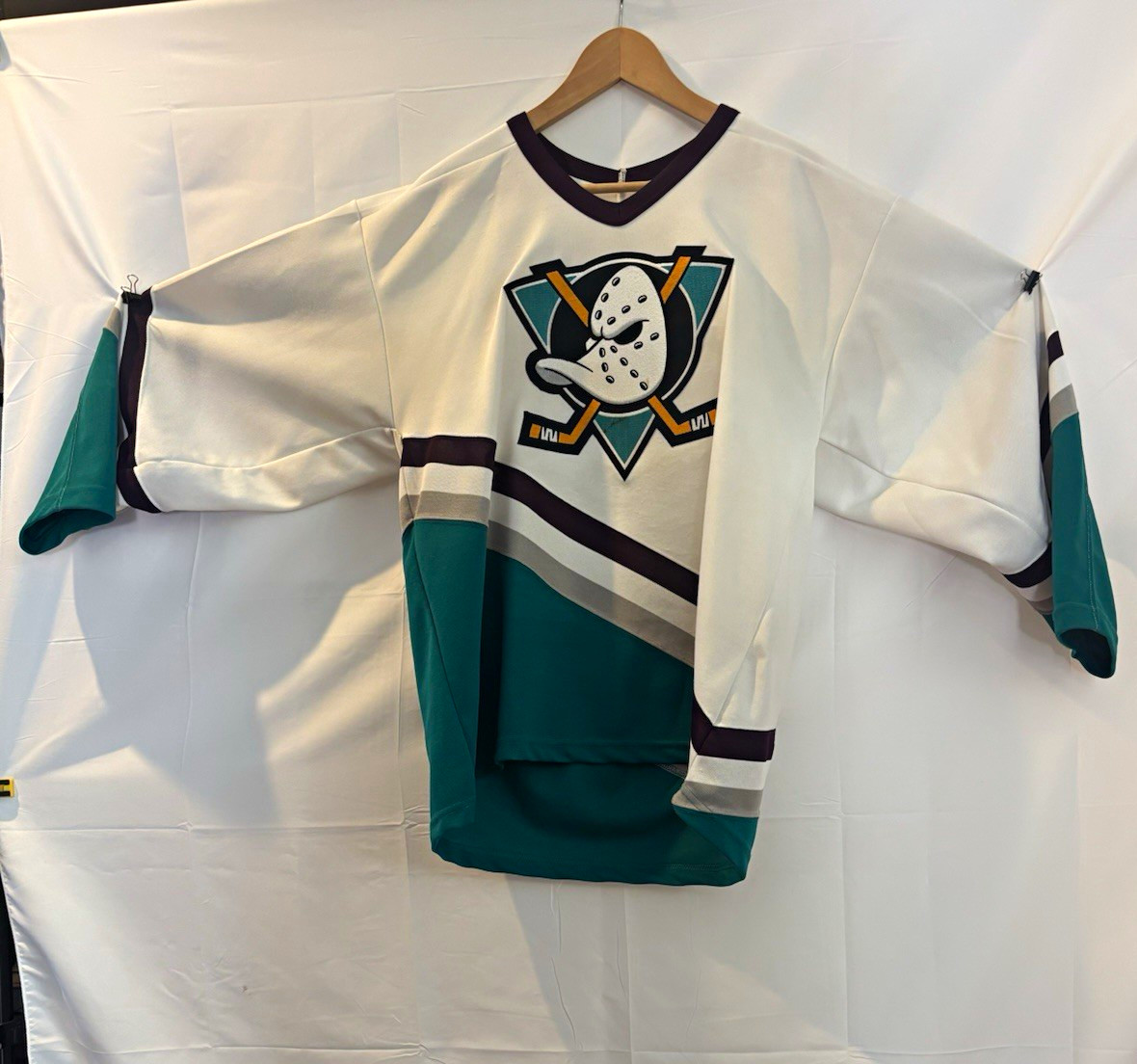Vintage 90s Mighty Ducks CCM White Hockey Jersey - Size L  #mightyducks #vintage