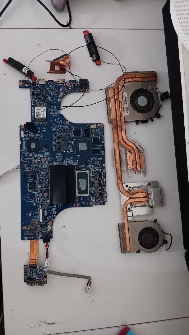 MSI Katana GF76 11UD Intel i7-11800H /RTX 3050 Ti Laptop Motherboard + Cooler MSI Katana GF76 11UD Intel i7-11800H /RTX 3050 Ti Laptop Motherboard + Cooler