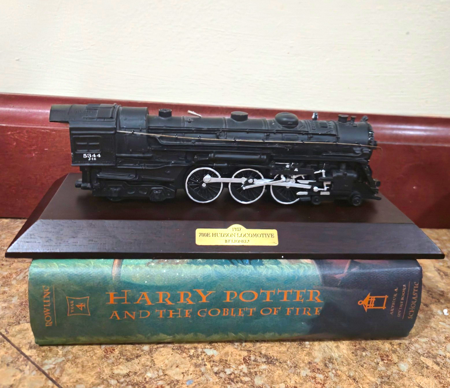 Vintage Lionel 1937 700E/5344 Hudson Steam Locomotive Black 1:76 Display Model