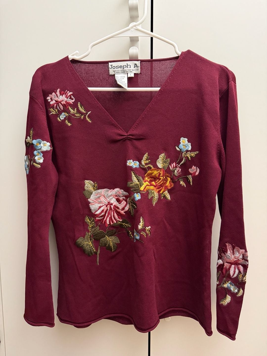 Joseph A. Floral Embroidered V-Neck