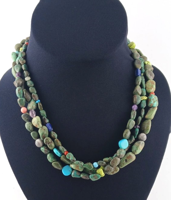 Vintage Navajo Green/Blue/Yellow Turquoise Gemstone Treasure Necklace-Bench 124g Vintage Navajo Green/Blue/Yellow Turquoise Gemstone Treasure Necklace-Bench 124g