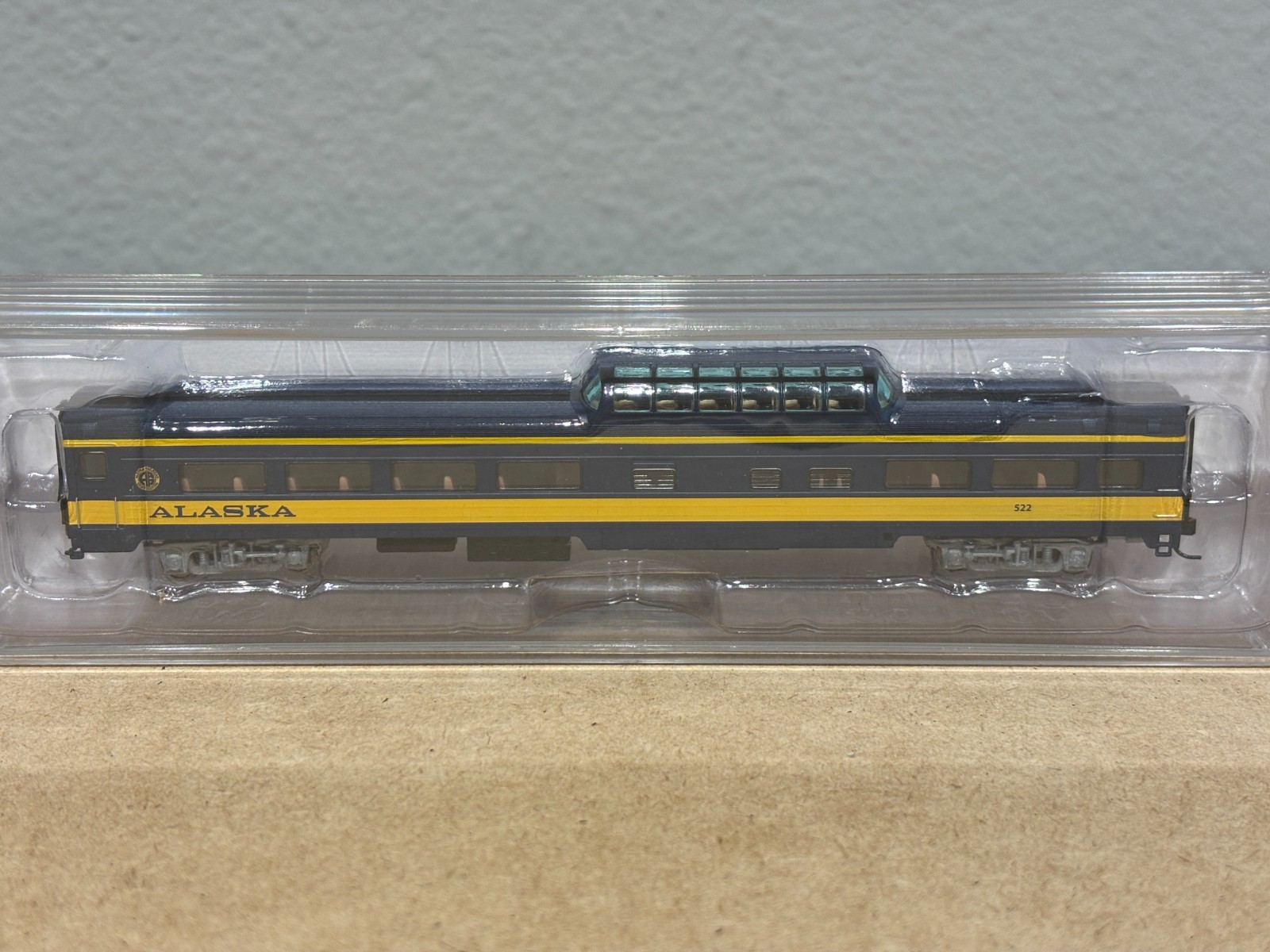 LowellSmith Railsmith N Scale Alaska Dome Coach #522