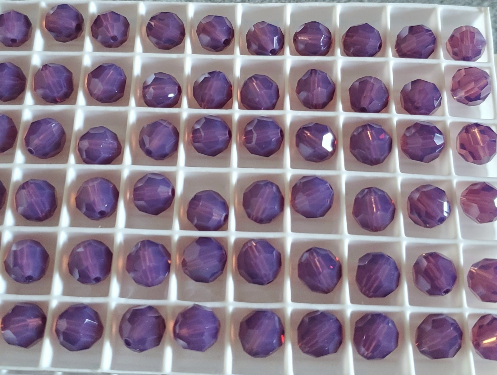 Swarovski 5000 8mm Round beads, Cyclamen Opal (12pcs) Swarovski 5000 8mm Round beads, Cyclamen Opal (12pcs)