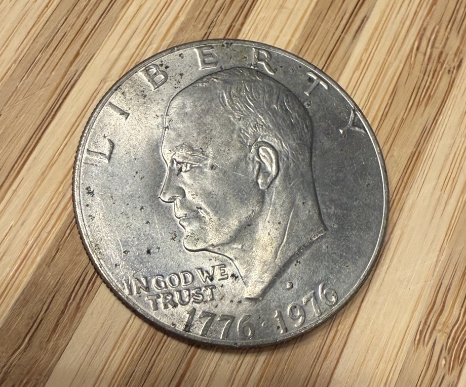 Vintage 1976 Eisenhower Bicentennial Dollar Vintage 1976 Eisenhower Bicentennial Dollar