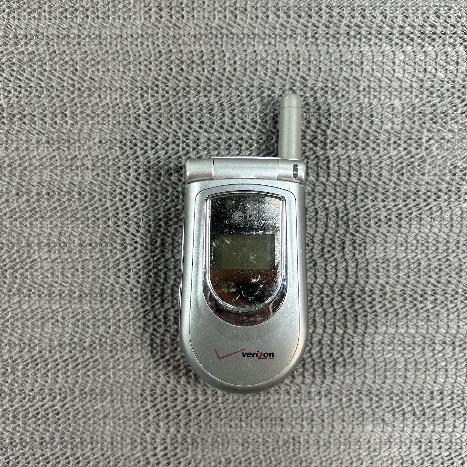 LG VX4500 Metallic Silver Cellular Flip Phone Verizon Untested LG VX4500 Metallic Silver Cellular Flip Phone Verizon Untested