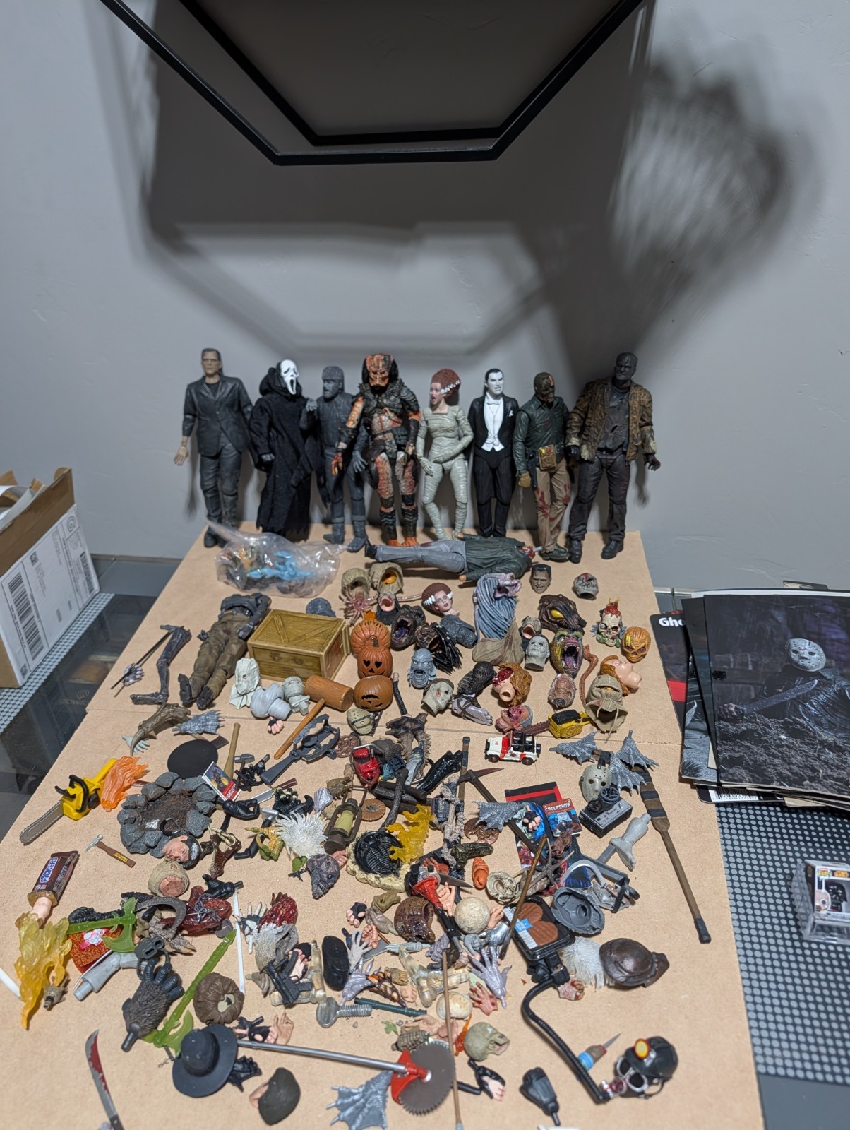 Huge Lot of NECA Figures LOOSE Horror Icons Hundreds Of Parts, Heads, Hands Et Huge Lot of NECA Figures LOOSE Horror Icons Hundreds Of Parts, Heads, Hands Et
