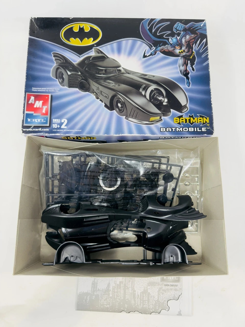 BATMOBILE, 1/25, OPEN BOX, AMT ERTL BATMOBILE, 1/25, OPEN BOX, AMT ERTL