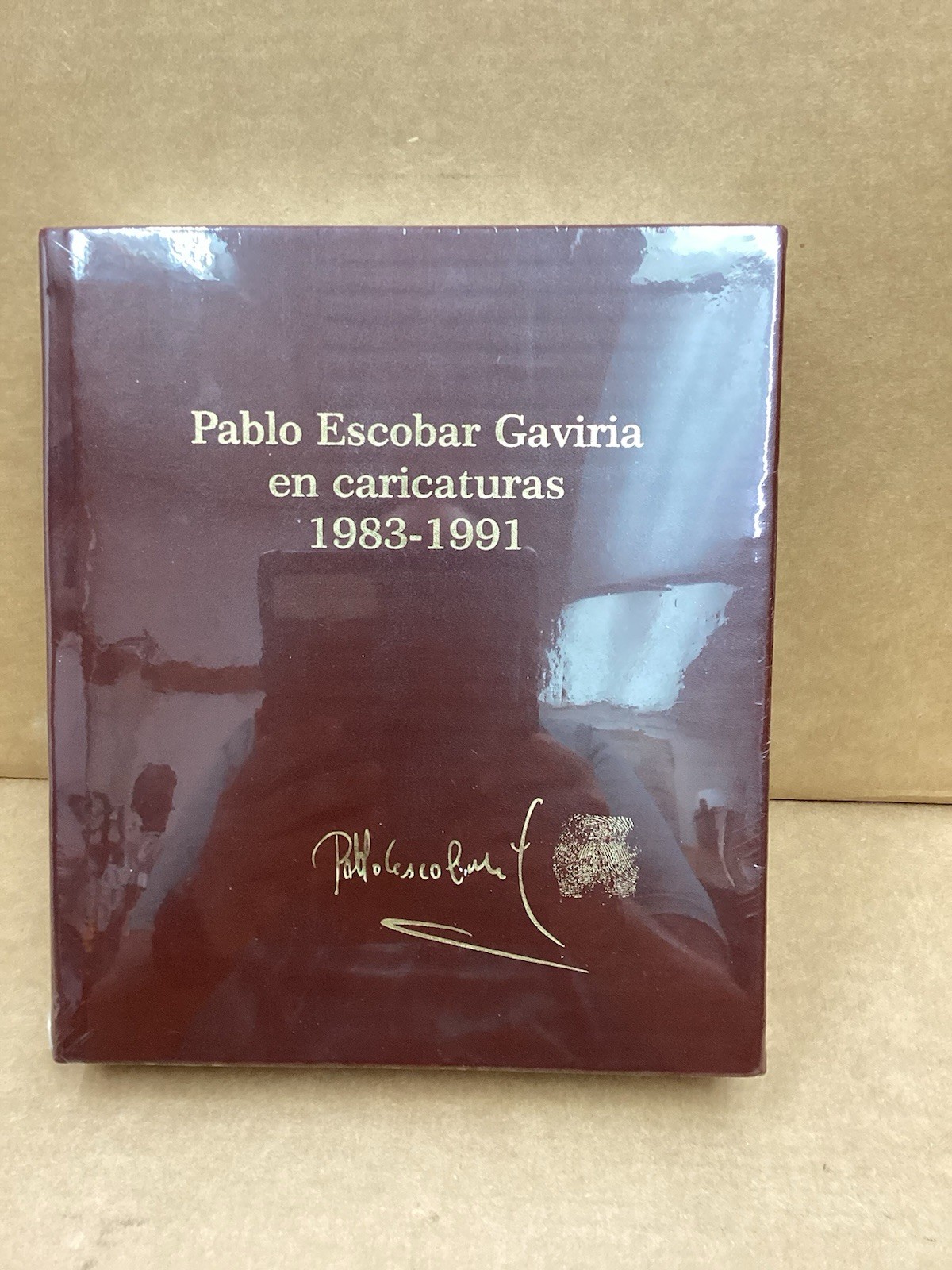 Libro Pablo Escobar en Caricaturas 1983-1991 RARE BOOK
