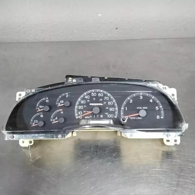 1997-1998 Ford F150 Speedometer Gauges Cluster Assembly OEM