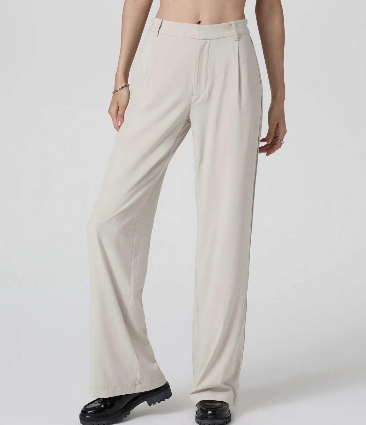 Vuori Villa Trouser Pants Women’s Medium in Mushroom Beige Wide Leg VW4086 Vuori Villa Trouser Pants Women’s Medium in Mushroom Beige Wide Leg VW4086