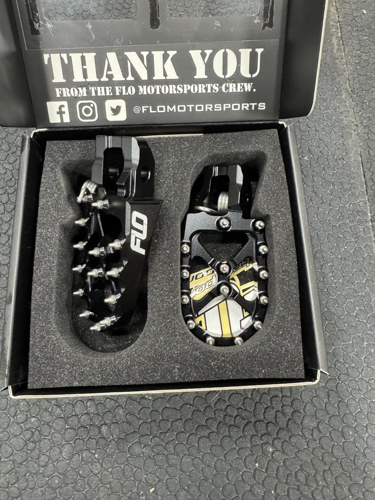 FLO MOTORSPORTS - Pro Series Foot Pegs Black for KTM/Hus | FPEG-795-2 BLK FLO MOTORSPORTS - Pro Series Foot Pegs Black for KTM/Hus | FPEG-795-2 BLK