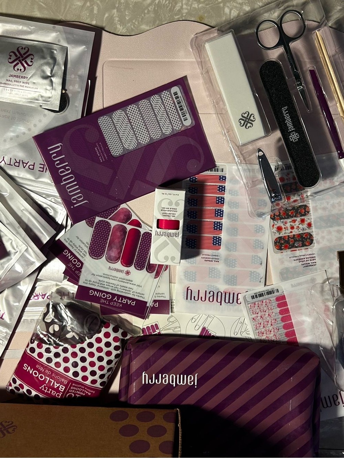 Jamberry Purple Polka Dot Mini Party Box for 8 including mini Heater Jamberry Purple Polka Dot Mini Party Box for 8 including mini Heater