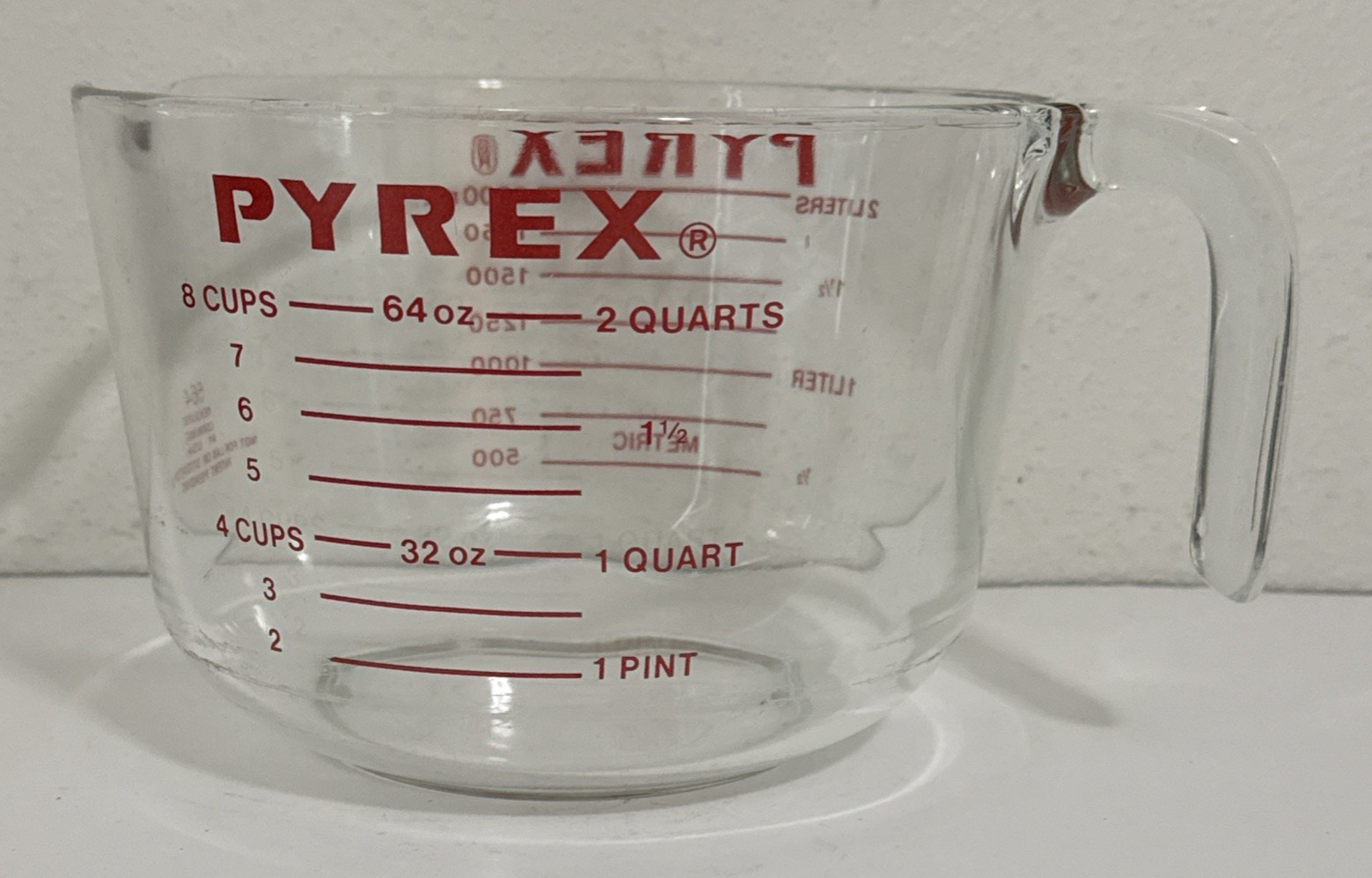 Vintage Pyrex 8 Cup / 2 L Glass Measuring Cup, 564 Red Letters, Made In USA