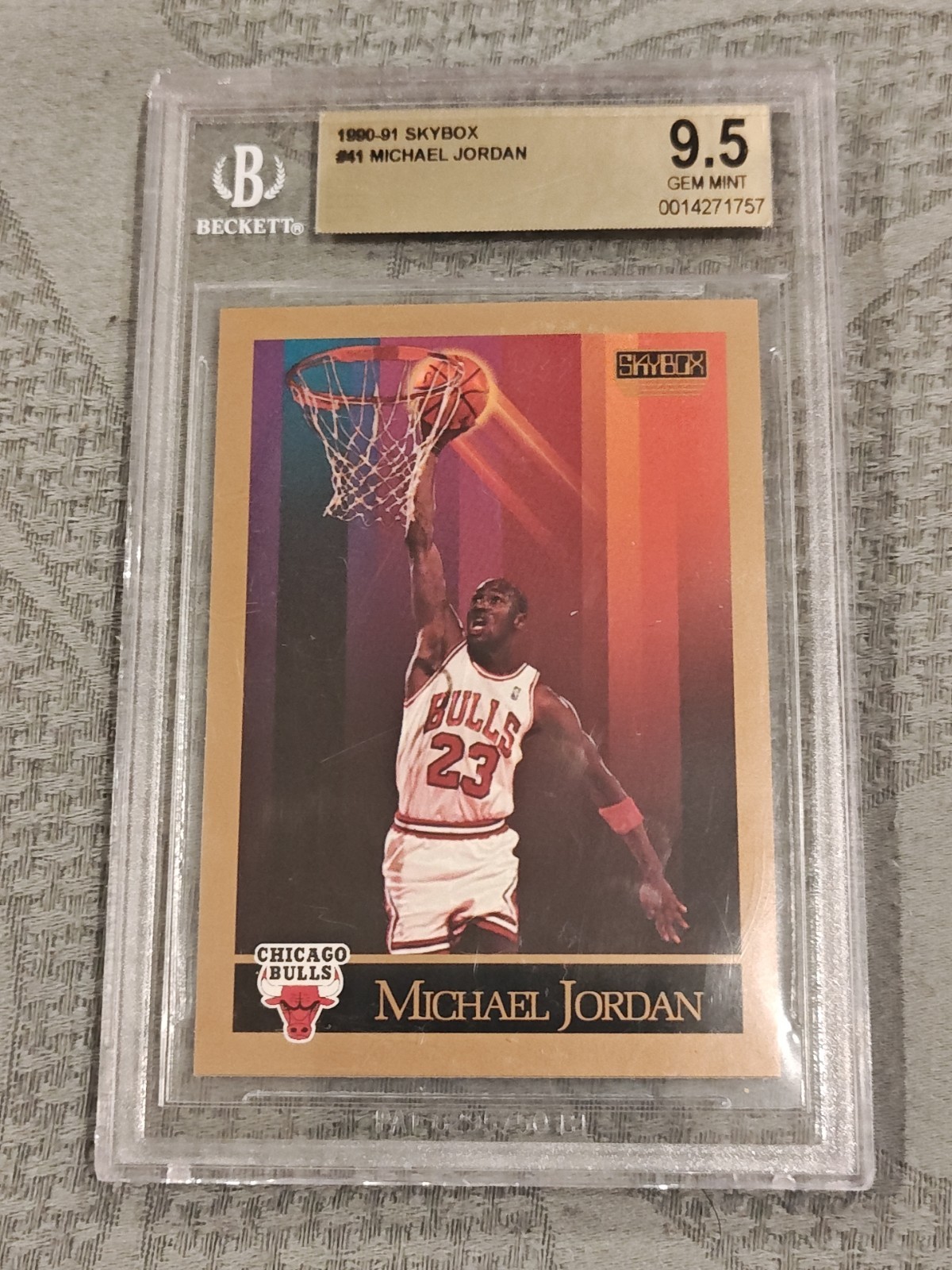 1990-91 Skybox Michael Jordan #41 BECKETT 9.5 1990-91 Skybox Michael Jordan #41 BECKETT 9.5