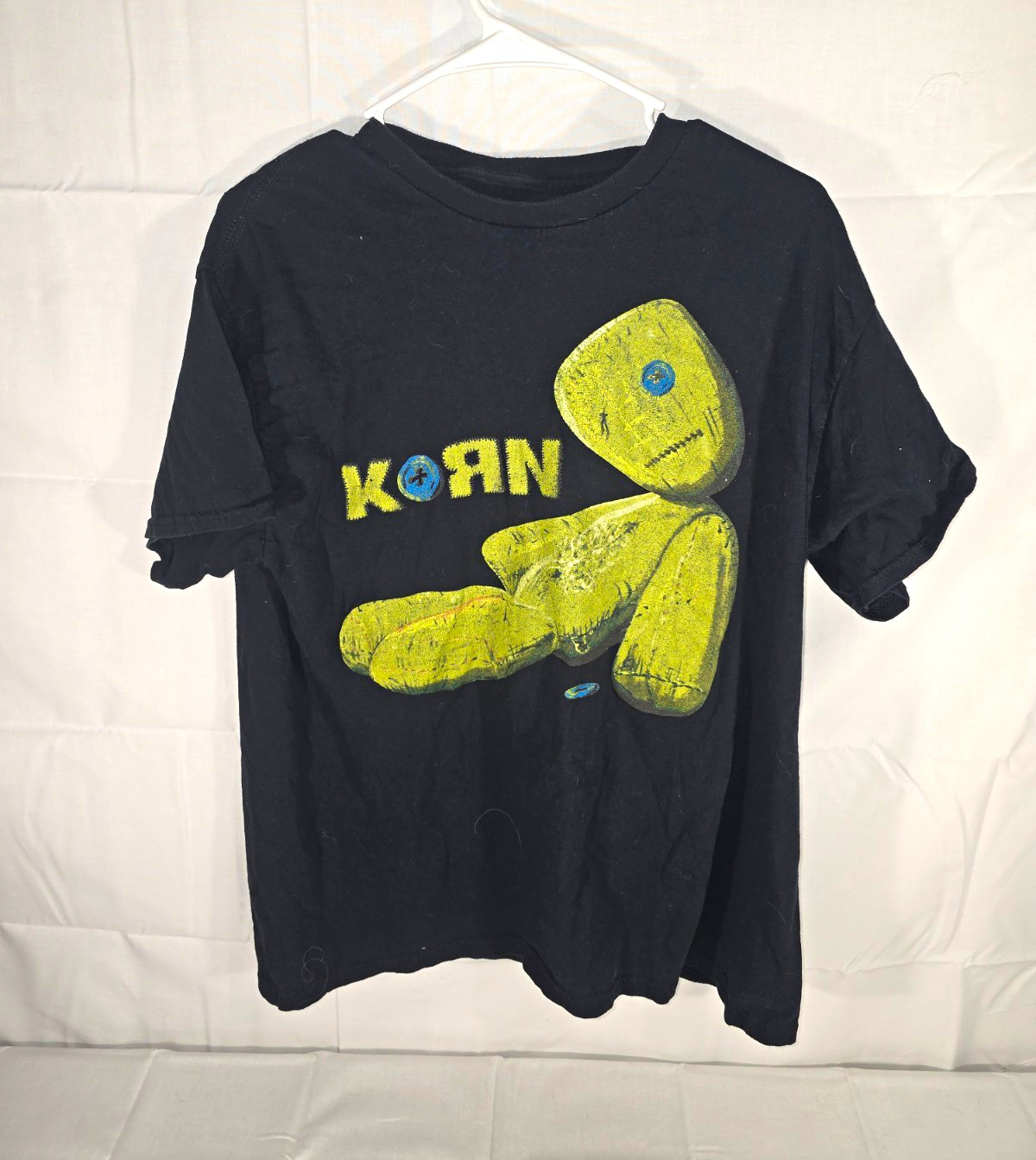 Korn Black Graphic Short Sleeve T-Shirt, Yellow Doll Design, Size L