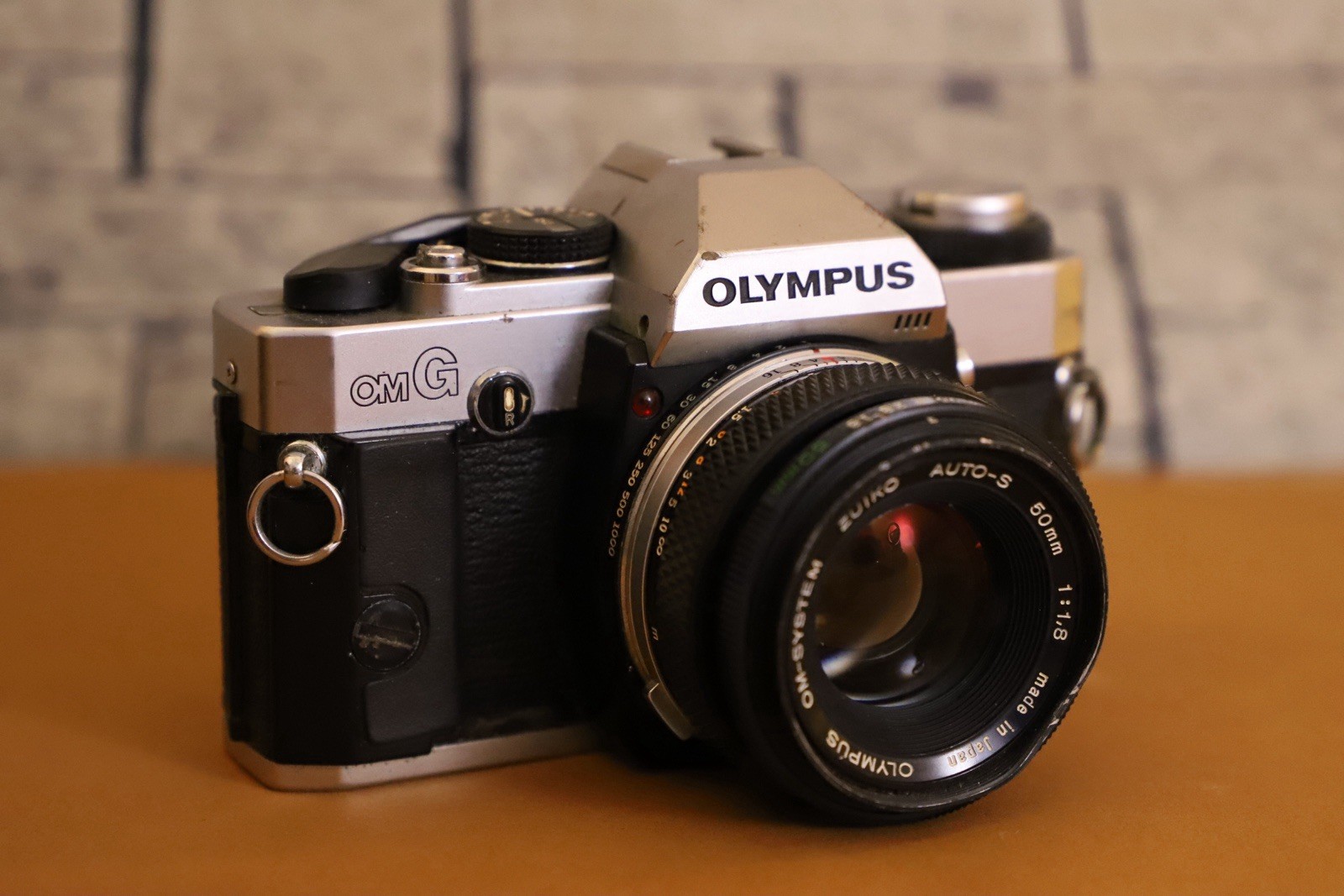 Vintage Olympus OM-G 35mm SLR Film Camera 50mm f/1.8 75-150mm f/4 Lens ( Tested