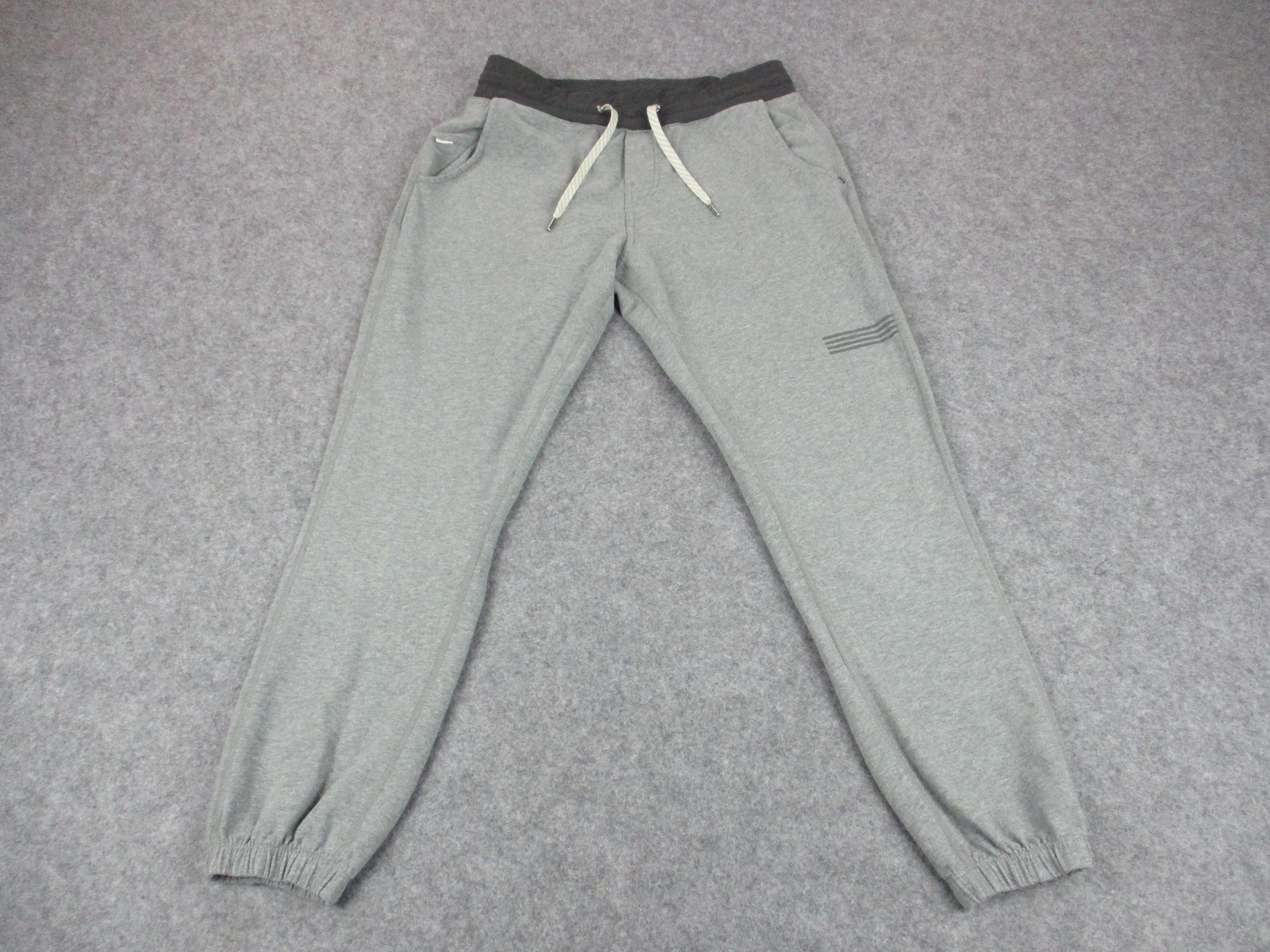 Vuori Pants Womens Small Gray Laguna Joggers Fleece Drawstring Pockets Workout Vuori Pants Womens Small Gray Laguna Joggers Fleece Drawstring Pockets Workout