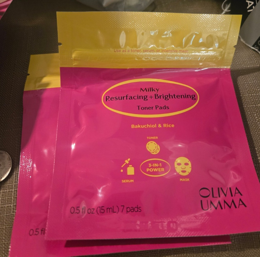 2X OLIVIA UMMA Olivia Umma Milky Resurfacing Brightening Toner Pads, 14 pads 2X OLIVIA UMMA Olivia Umma Milky Resurfacing Brightening Toner Pads, 14 pads