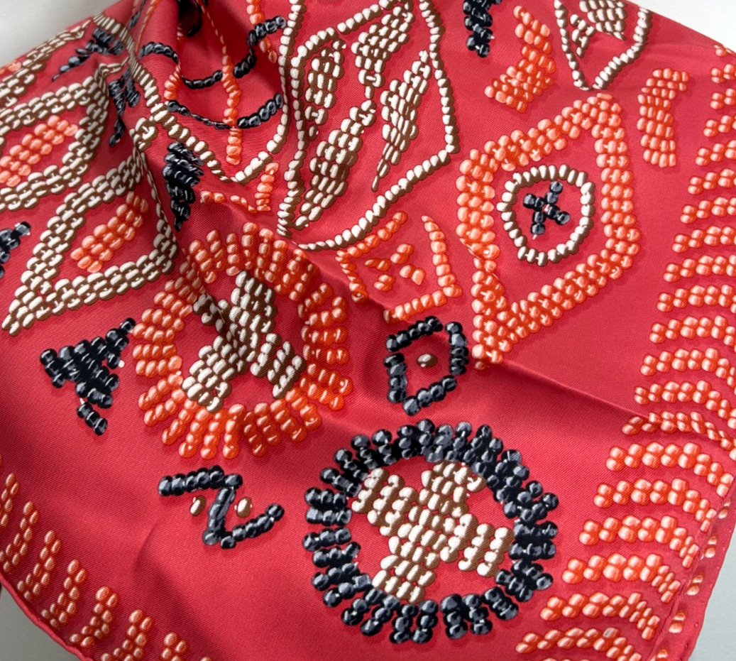 Hermes Scarf 70cm 100% Silk \'Kelly en Perles\' +Box Vivid Pink Mint Cond. Carre