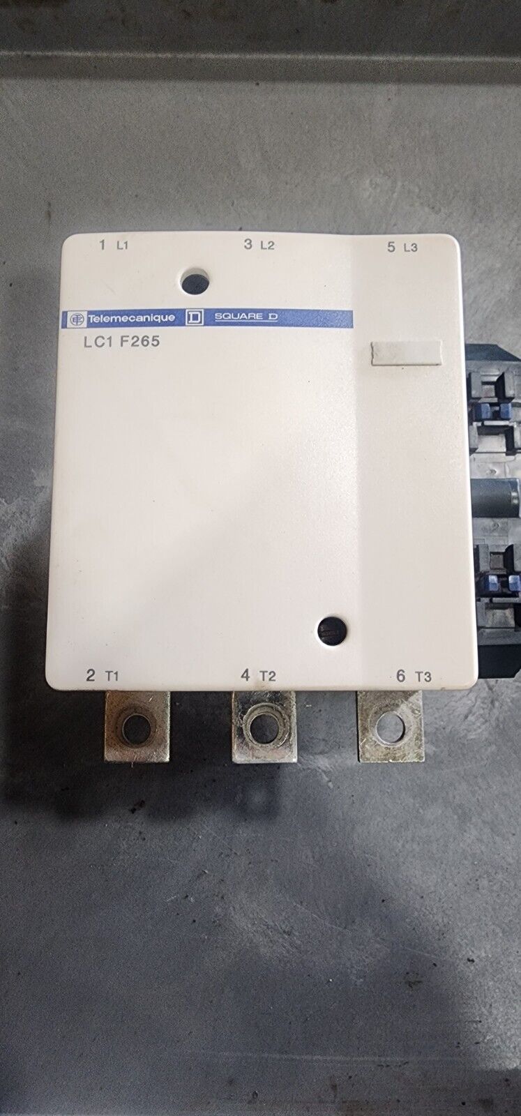 Telemecanique Square D contactor LC1F265 350 amp 600 volt 120 volt coil