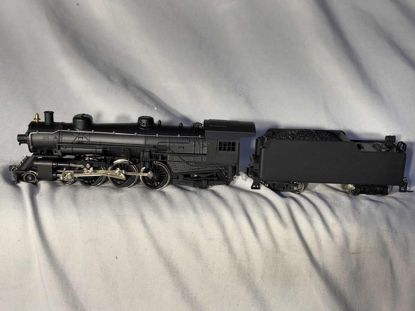 Cool IHC Premier Undecorated 4-6-2 Heavy Pacific Locomotive HO Cool IHC Premier Undecorated 4-6-2 Heavy Pacific Locomotive HO