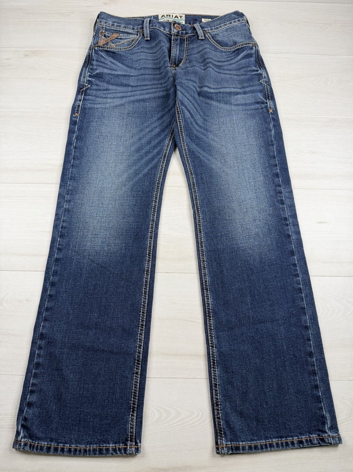 Ariat M7 Slim Fit Straight Jeans Blue Stretch Denim Western Work Mens 30x30 NWOT Ariat M7 Slim Fit Straight Jeans Blue Stretch Denim Western Work Mens 30x30 NWOT