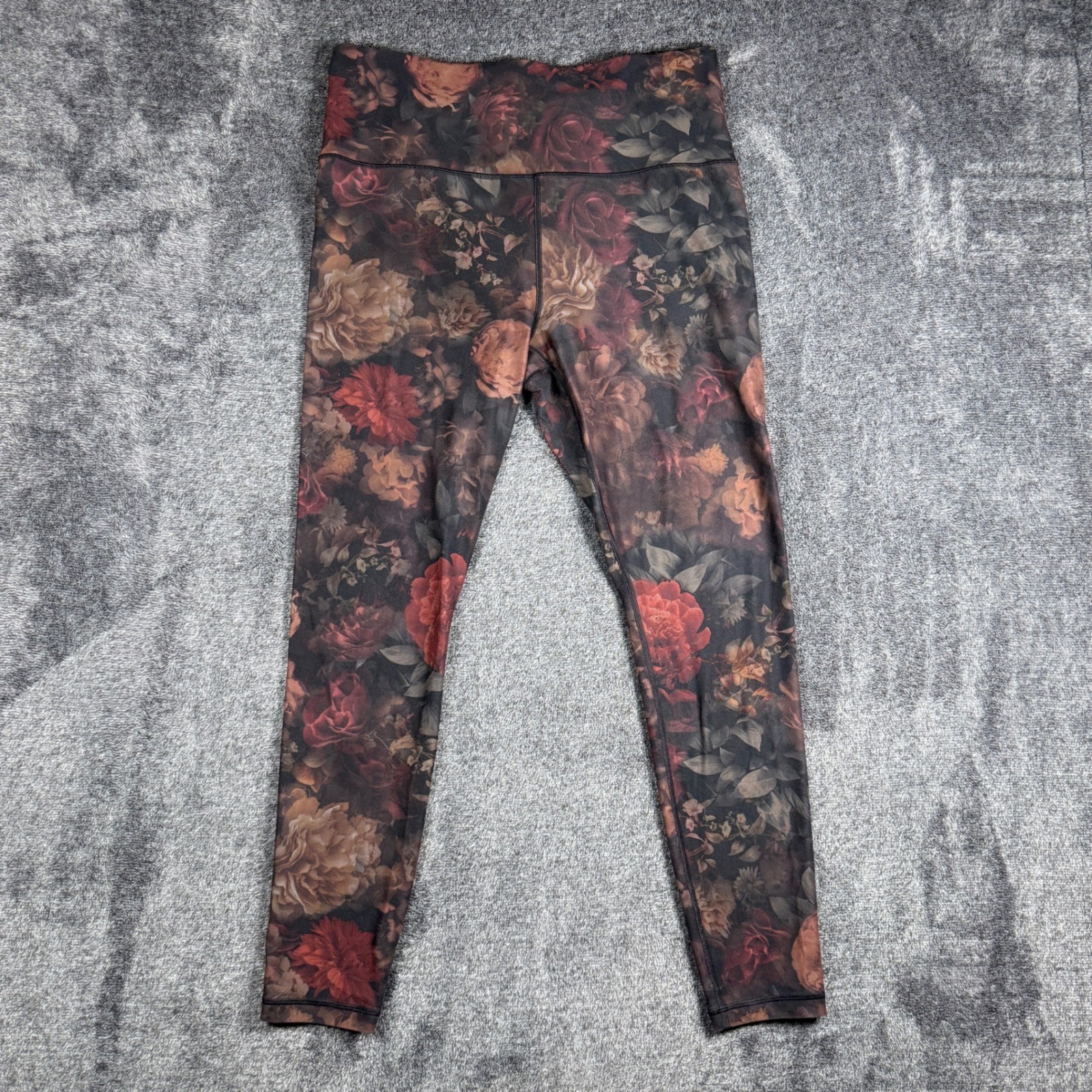 Athleta Elation Printed Tight Large Dark Floral High Rise Leggings Burgundy L Athleta Elation Printed Tight Large Dark Floral High Rise Leggings Burgundy L