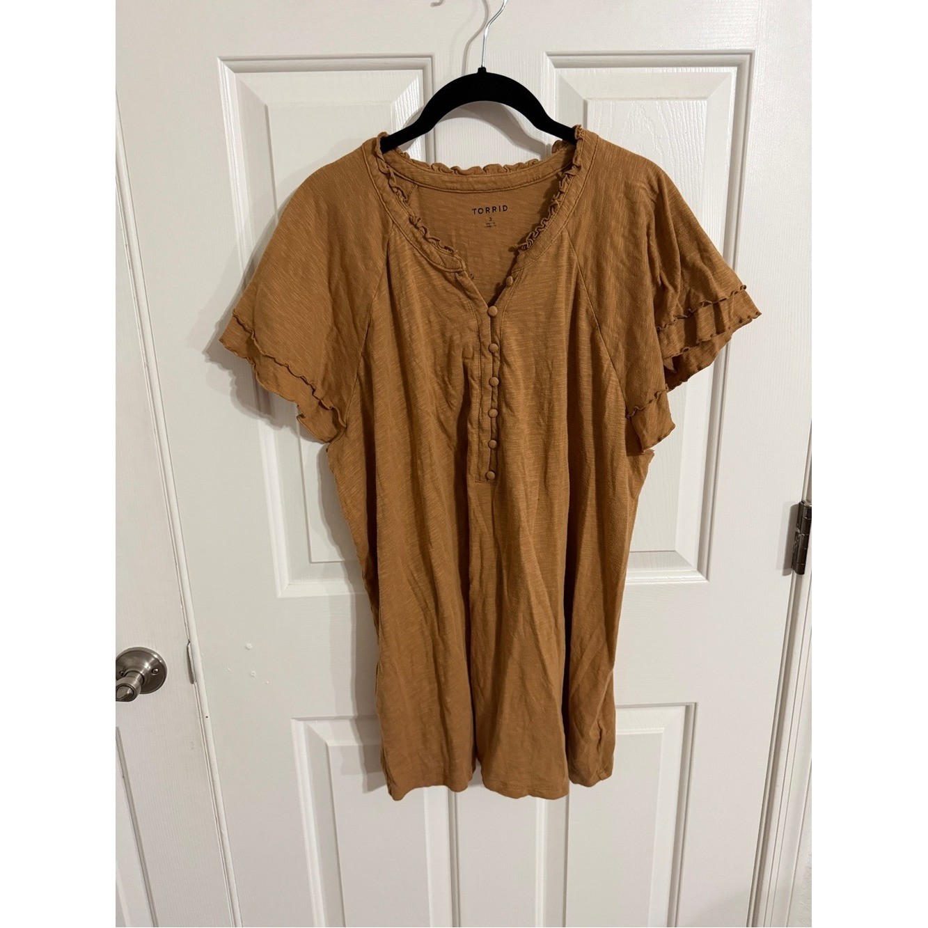Torrid Ruffle Henley Top Rust Orange Flutter Sleeve Boho Knit 3X 40100020 Torrid Ruffle Henley Top Rust Orange Flutter Sleeve Boho Knit 3X 40100020