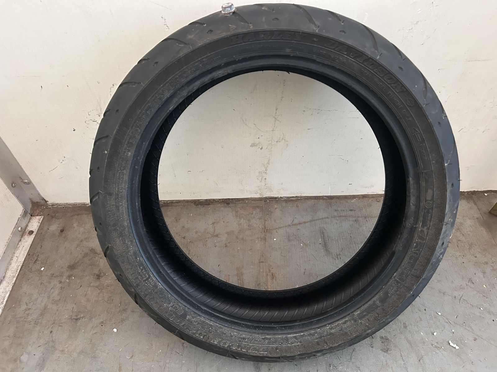 Harley Genuine Dunlop D407T Rear  Motorcycle Tire  180/55 B18 80H Needs Repair