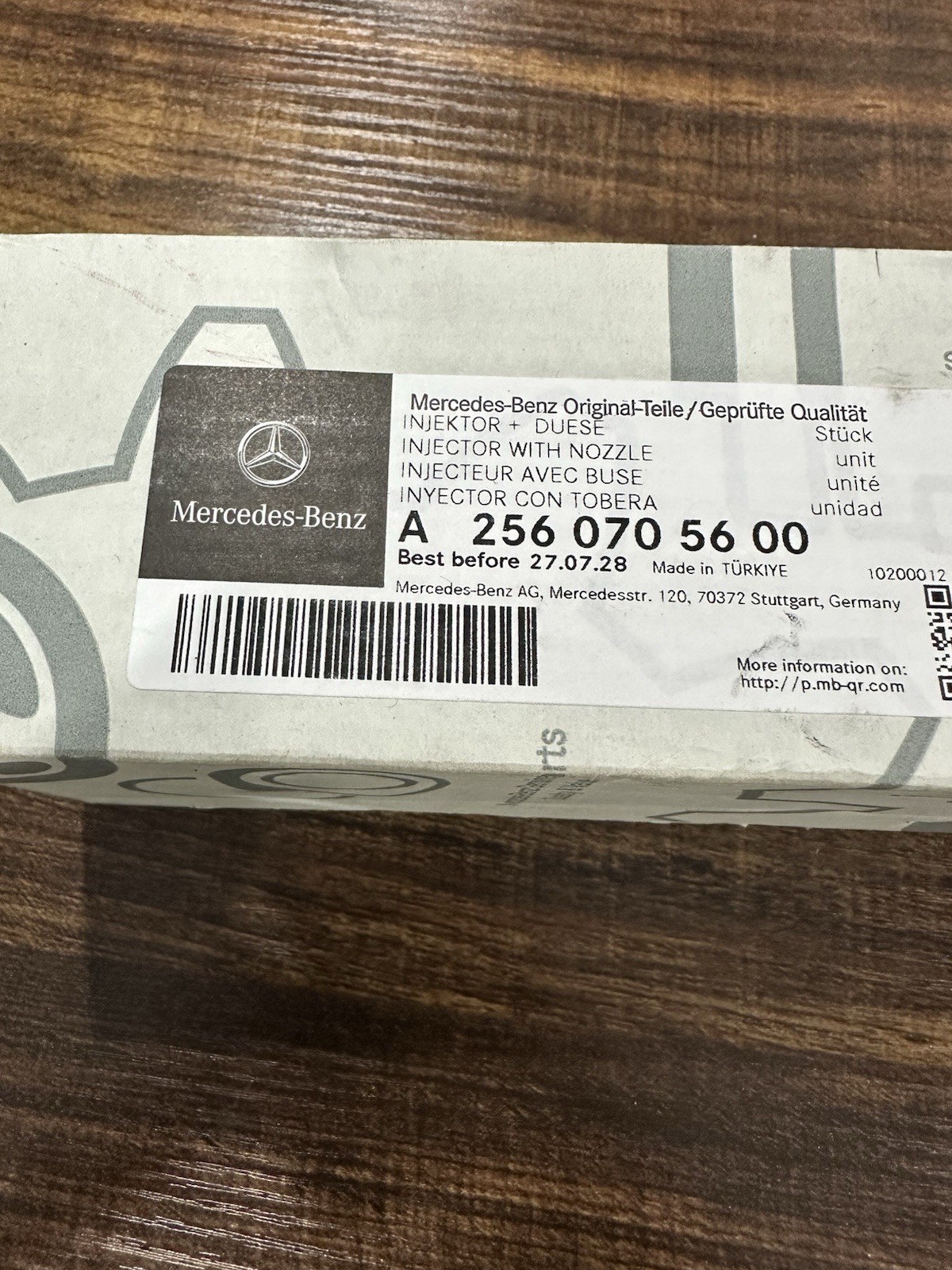 A2560705600 GENUINE OEM MERCEDES-BENZ FUEL INJECTOR. A2560705600 GENUINE OEM MERCEDES-BENZ FUEL INJECTOR.