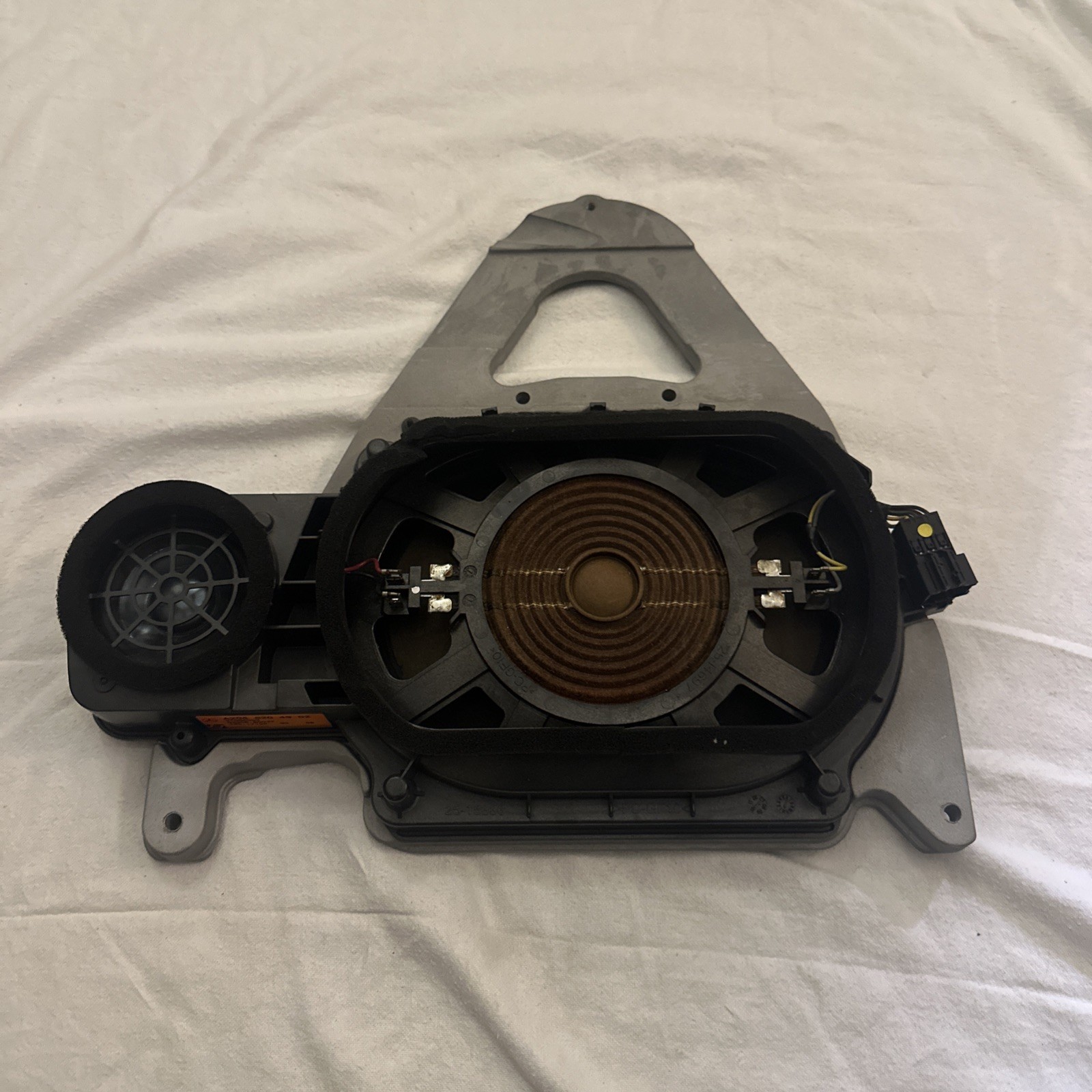 W204 12-15 Mercedes C Class Subwoofer Rear Parcel Shelf Speaker A2048204902 W204 12-15 Mercedes C Class Subwoofer Rear Parcel Shelf Speaker A2048204902