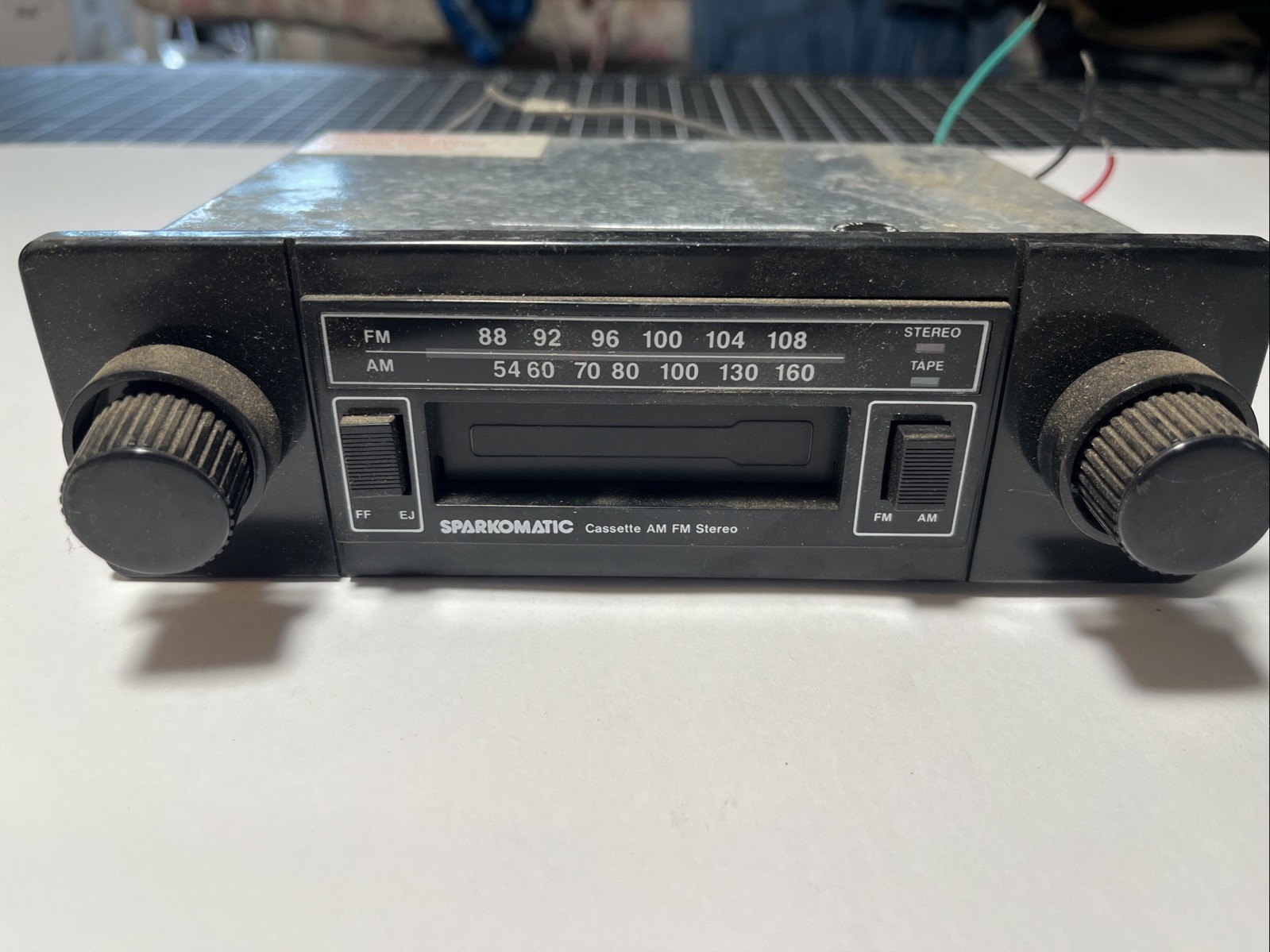 Sparkomatic SR-35A Electronically Tuned Am/Fm Stereo Cassette Player Radio 12v Sparkomatic SR-35A Electronically Tuned Am/Fm Stereo Cassette Player Radio 12v
