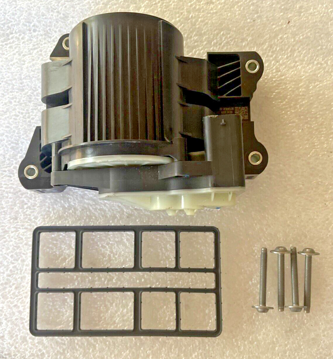 Genuine 2020-2024 Tesla Model 3 Y Super Manifold Octovalve Pump 1506859-00-E OEM Genuine 2020-2024 Tesla Model 3 Y Super Manifold Octovalve Pump 1506859-00-E OEM